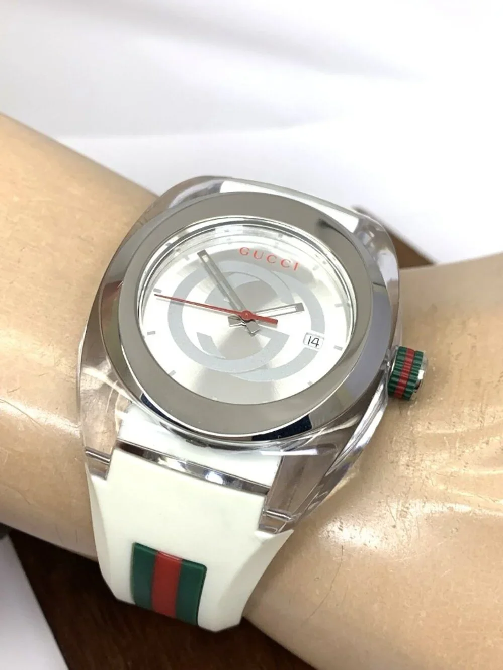GUCCI Men's Watch YA137102 Sync Swiss Quartz Silver Dial White Rubber Band 46mm
